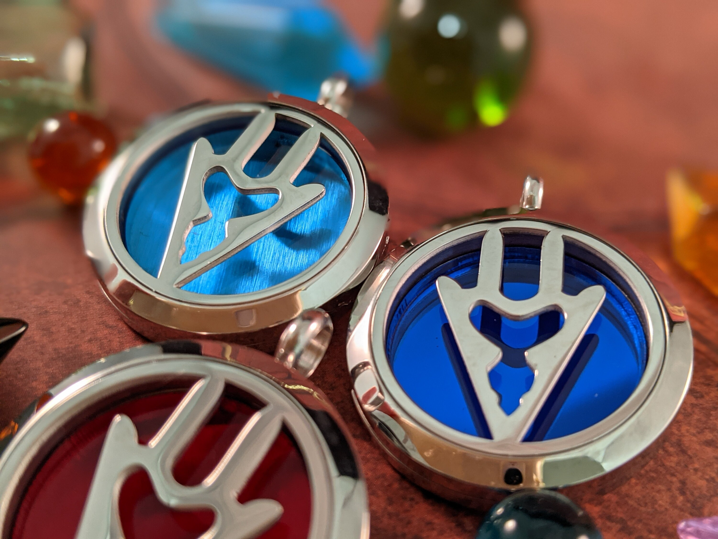 FFXIV Dragoon Locket Necklace - Stainless Steel Magnetic Locket w/ Interchangeable Colors - Great Jewelry Gift for Final Fantasy XIV DRG Fans!