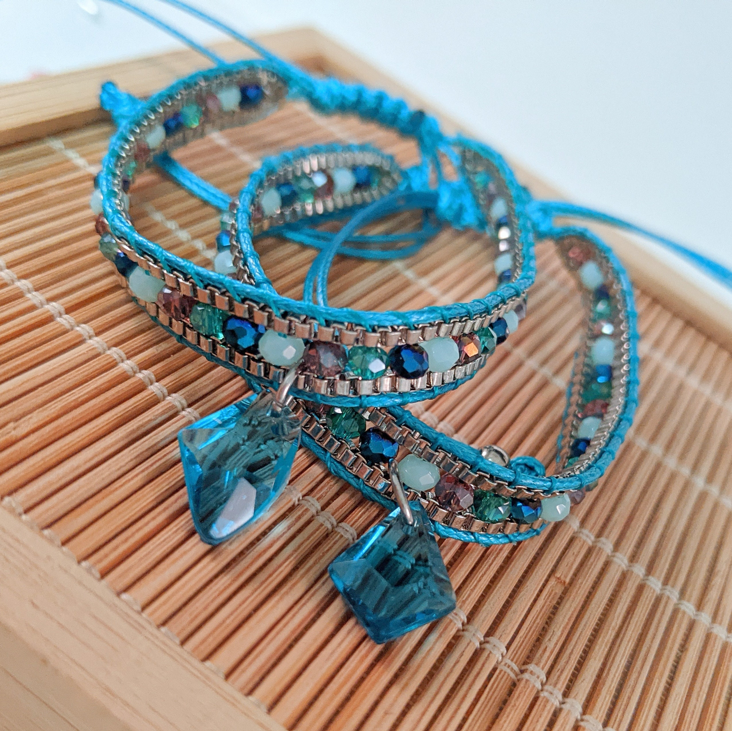 FFXIV Aetheryte Crystal Bracelets - Adjustable - Handmade - Shiny Multifaceted Beads - Acrylic Charm - For Any Final Fantasy XIV Fan!