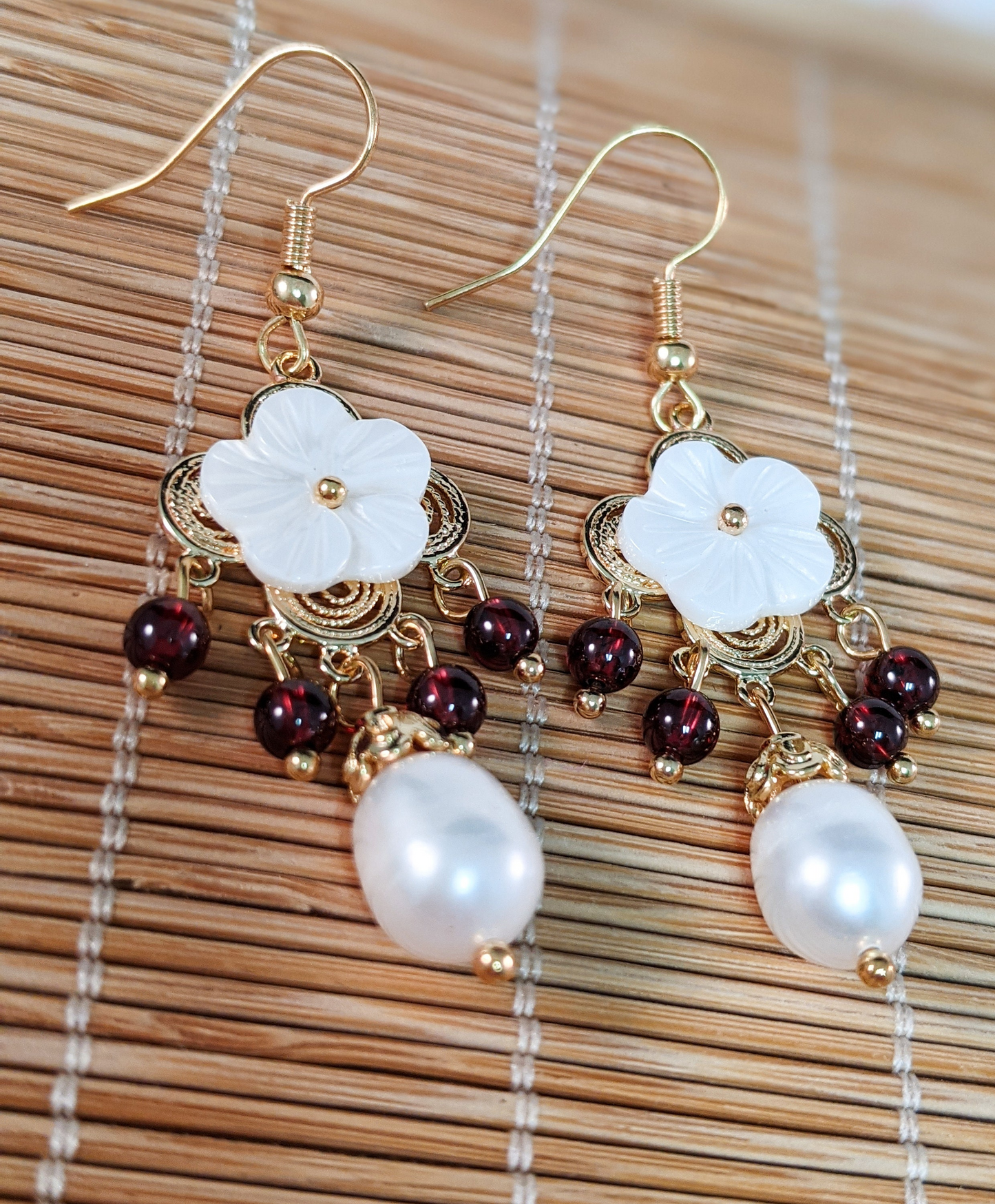 FFXIV Radz-at-Han Earrings - "Formal Hannish Elegance" - Jewelry Design Inspired by Final Fantasy XIV Zones - Colors of Thavnair Collection