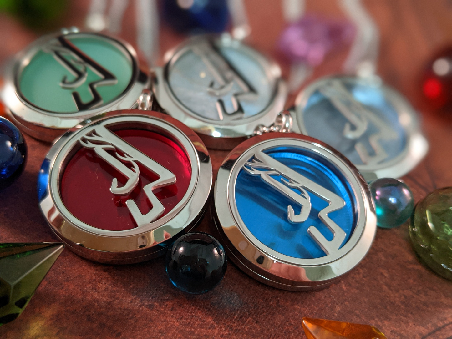 FFXIV Machinist Locket Necklace - Stainless Steel Magnetic Locket w/ Interchangeable Colors - Great Jewelry Gift for Final Fantasy XIV MCH Fans!