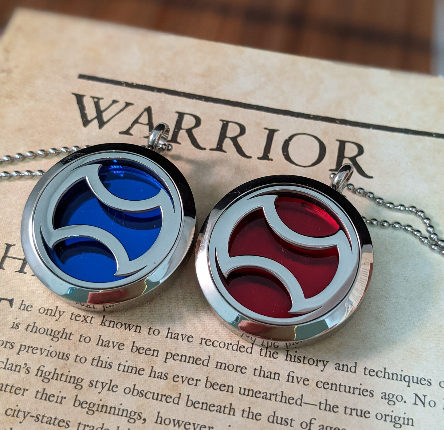 FFXIV Warrior Locket Necklace - Stainless Steel Magnetic Locket w/ Interchangeable Colors - Great Jewelry Gift for Final Fantasy XIV WAR Fans!