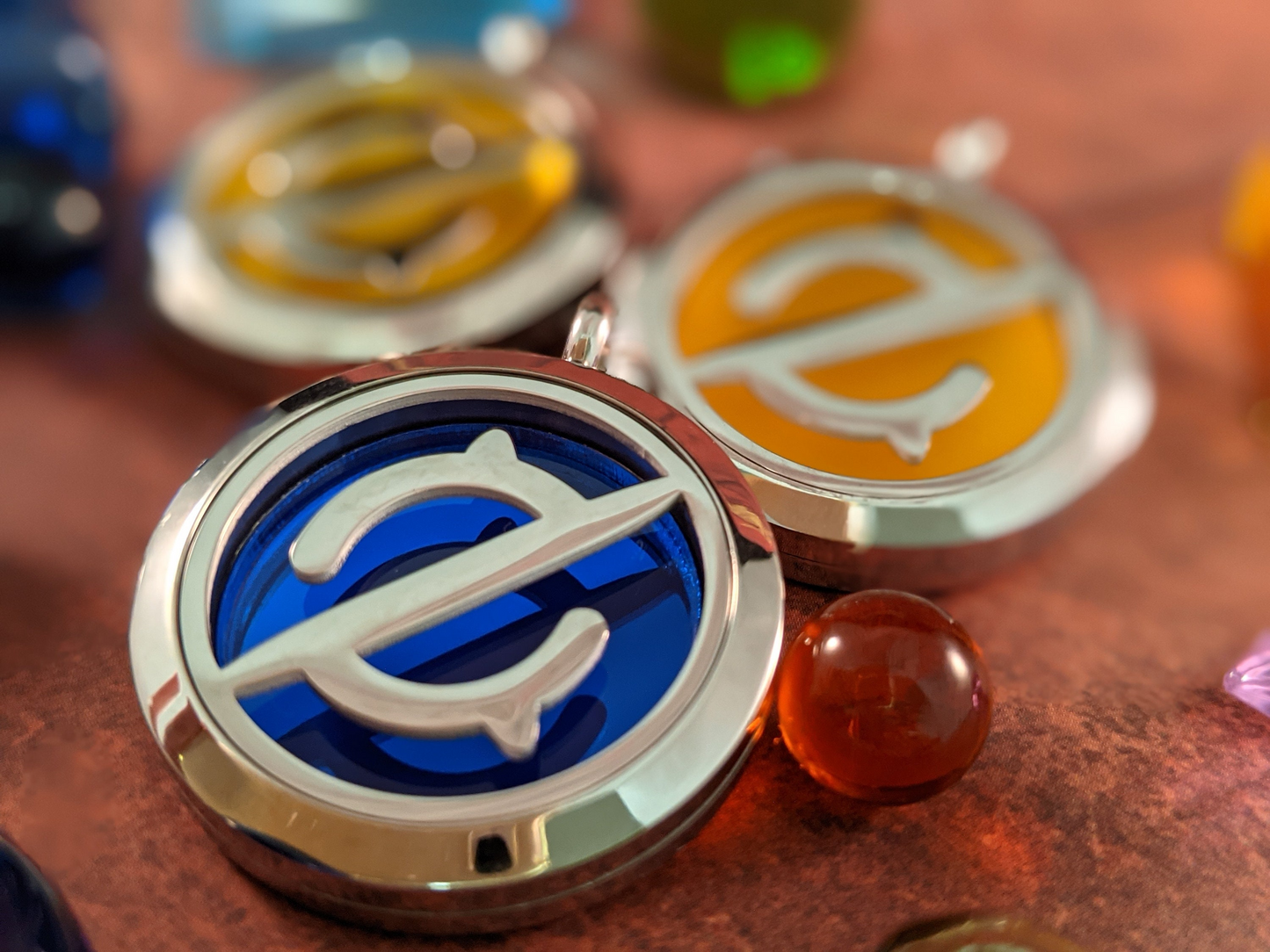 FFXIV Gunbreaker Locket Necklace - Stainless Steel Magnetic Locket w/ Interchangeable Colors - Great Jewelry Gift for Final Fantasy XIV GNB Fans!